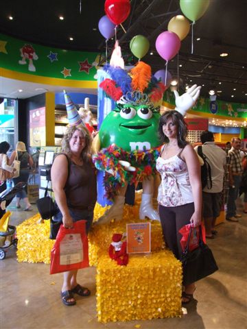 Melinda & Nancy meet the M&Ms
