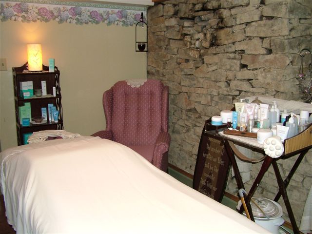 Massage/Facial/Body Waxing